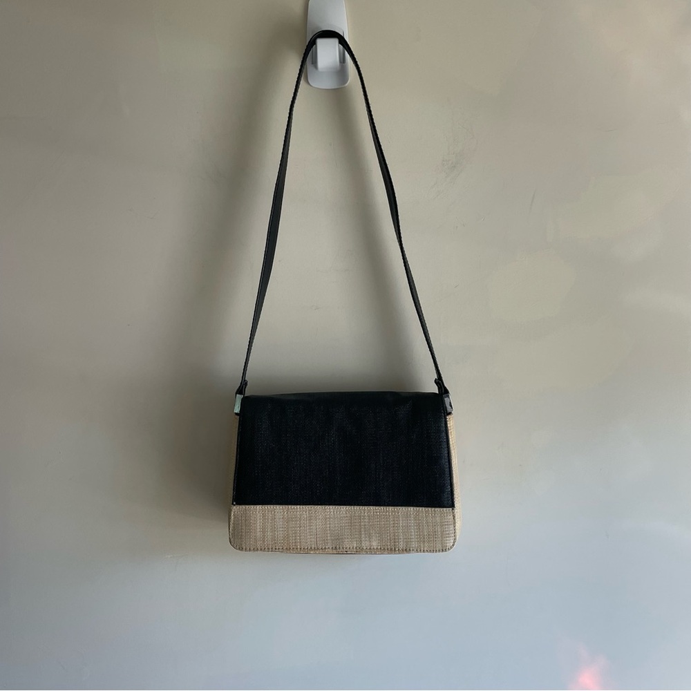Saddle River Vintage Faux Woven Fold Over Shoulder Bag in Black/Tan FLAW